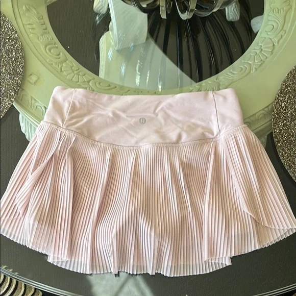 Lululemon Pink Pleated tennis Skirt - Picture 4 of 8